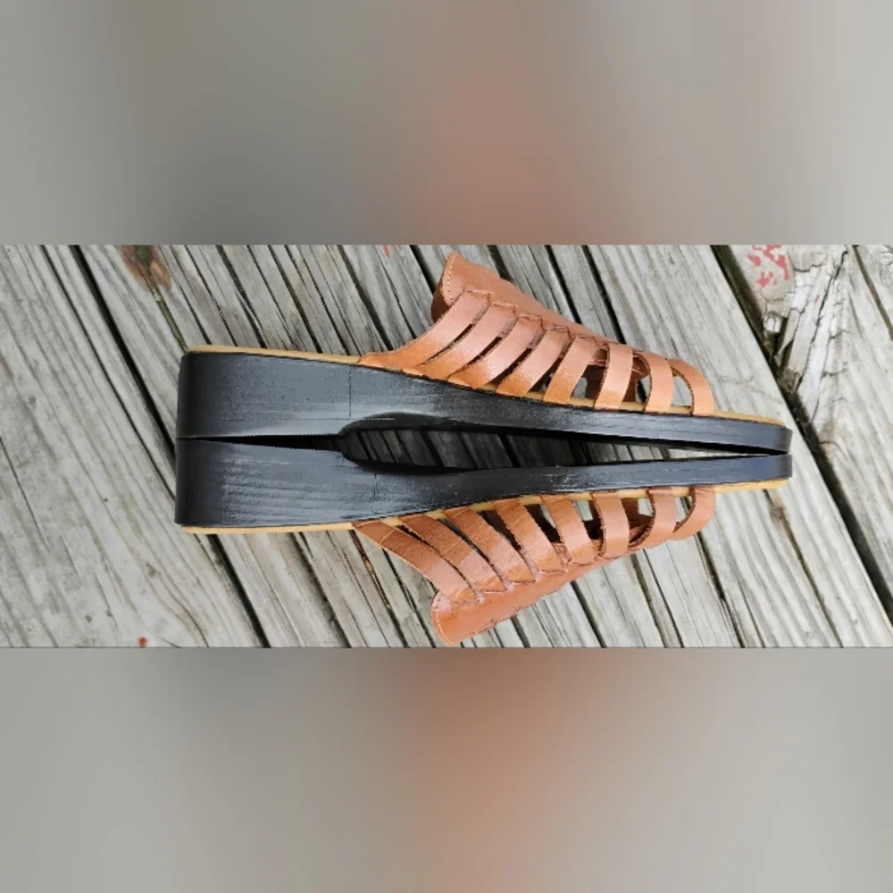 Notch Above Leather Upper Flats Sandals Brown Sz 8M Women's Open Toe Brazil